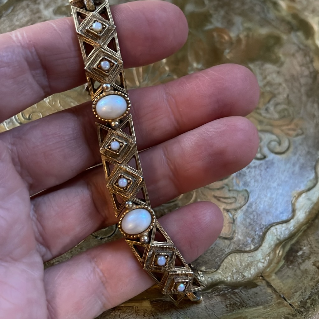 Vintage Florenza Bracelet Faux Pearls Gold 7 58$